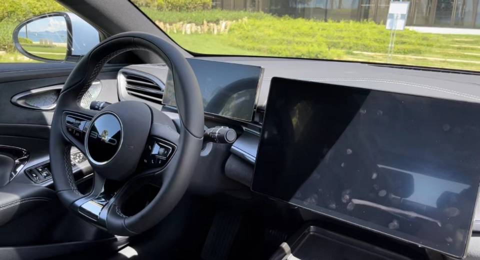 预售订单破11万,实力不输特斯拉Model3,比亚迪海豹真“爆”了!