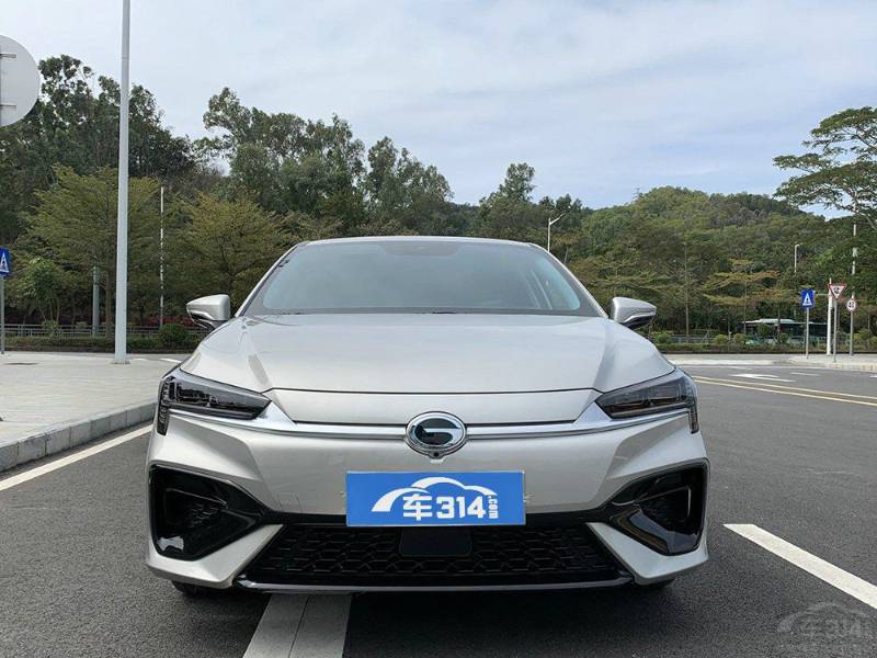 埃安AION S对比深蓝SL03 谁更适合家用？