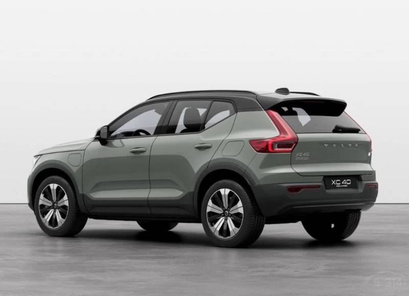 小鹏G3i碰上沃尔沃XC40新能源 谁更安全？