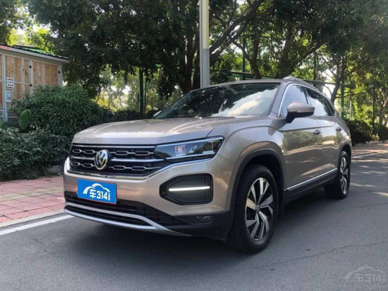 大众探岳对比问界M5：燃油对比新能源！