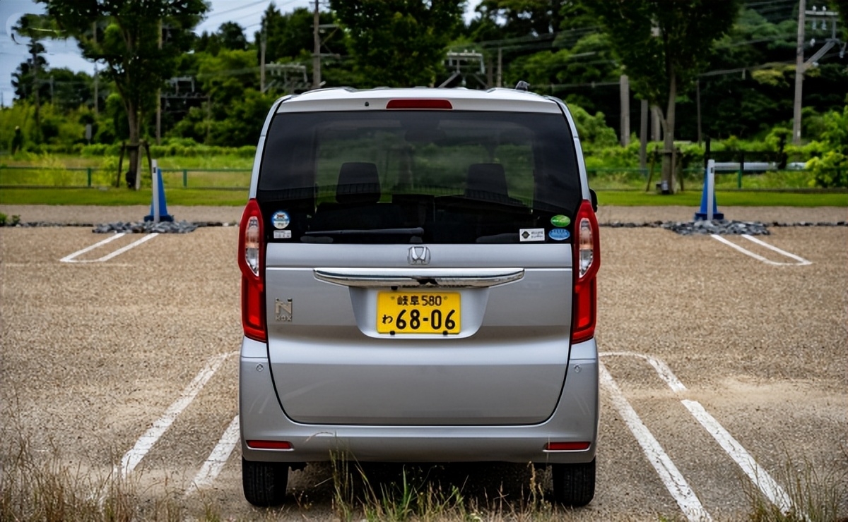 日本10年來汽車銷量第一的車為什麼是它